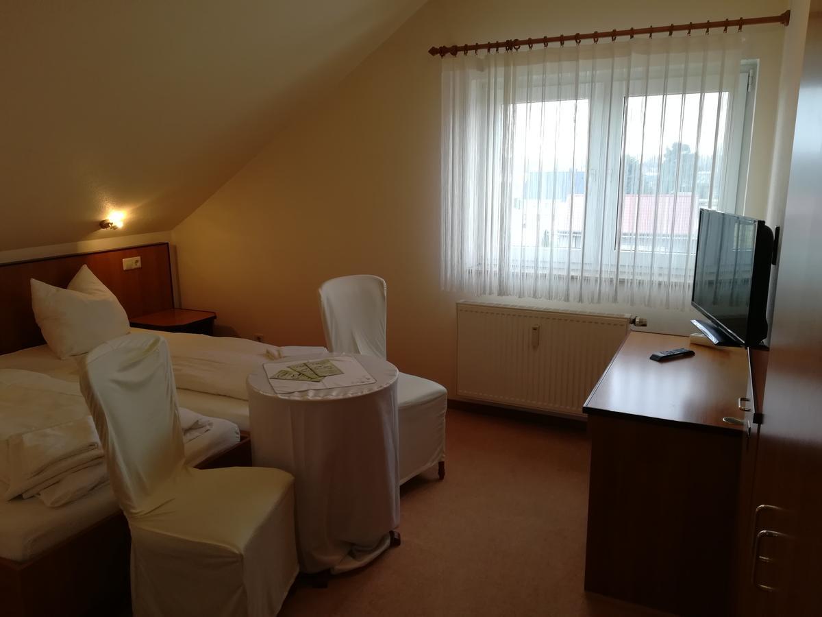 Weinbau & Pension "8Zeilen" Golk Bagian luar foto